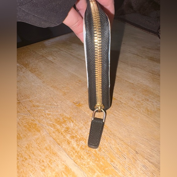 MCM Zip-around continental wallet | Black & white | Gold hardware - Picture 5 of 8